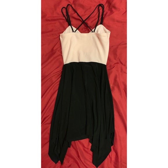 Charlotte Russe Flowy Dress - Picture 2 of 3